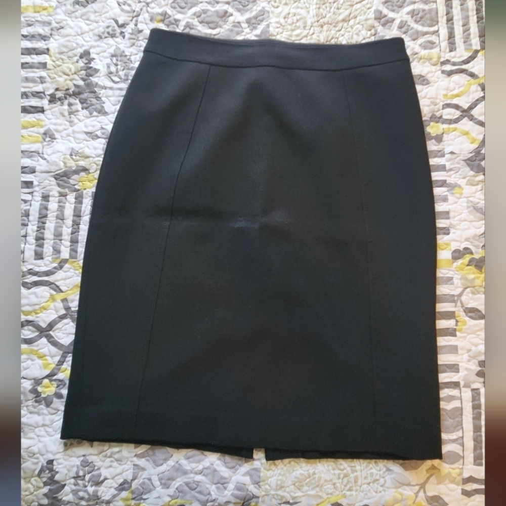 Elegant Black Pencil Skirt